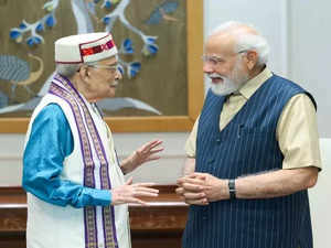 PM Modi meets veteran BJP leader Murli Manohar Joshi