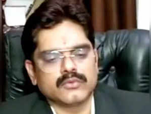 Atiq's lawyer Vijay Mishra arrested in Lucknow