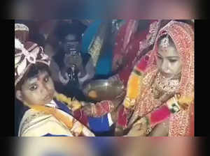 Rab Ne Bana Di Jodi: 3-foot groom marries 4-foot bride in Bihar