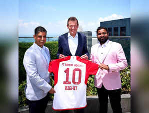 Shakie Prakash Founder & CEO and Vinit Kore, Co-Founder & CBO at BigHit with Andreas Jung, Marketing Directo at FC Bayern