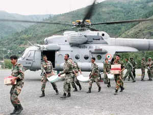 J-K: Air force chopper airlifts private chopper near Amarnath cave