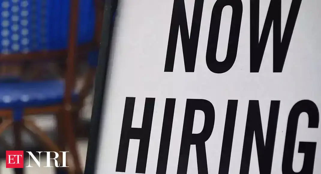 economy: US businesses hoarding workers even as economy cools - Vimarsana News