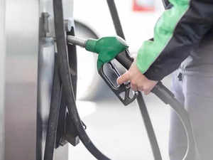 Pakistan: No change in petrol prices, diesel prices increased by Rs 7.50 for next fortnight