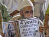 Worshipers at Jama Masjid in Kashmir demand release of Mirwaiz Umer Farooq
