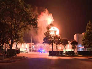Explosion occurs at Sherwin-Williams, Texas; one injured. See details
