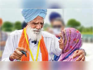 76 years after Partition, Pak woman meets for the first time her brother left behind in India