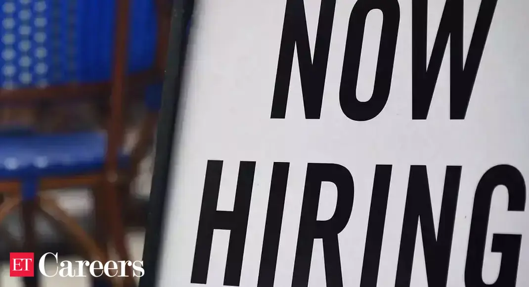 e-commerce: Intent to hire freshers improves marginally by 3 per cent in July-December 2023: Report - Vimarsana News