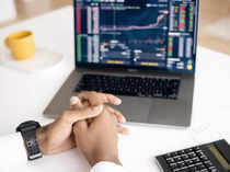 Tech View: Nifty struggling to hold 20-DMA. What traders should do on Friday