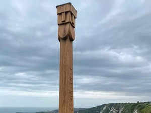 Mysterious! Totem pole emerges on Kent’s Capel-Le-Ferne nature reserve clifftops, triggers speculations; Here’s what we know