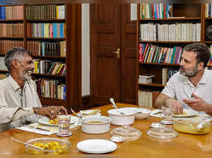 New Delhi: Congress leader Rahul Gandhi has lunch with vegetable seller Rameshwa...