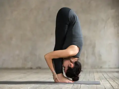 ​Uttanasana