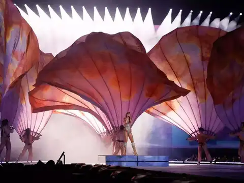 Taylor continues to win