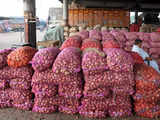 Onion prices likely to stay firm despite export curbs, say traders