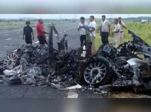 Rolls-Royce Phantom collides with truck on Delhi-Mumbai Expressway: Truck driver, assistant die