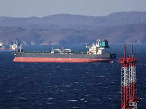 crude ship reuters