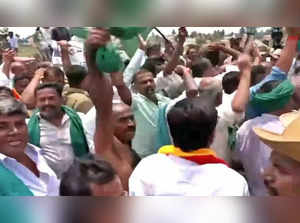 Cauvery dispute: Farmers attempt to block Bengaluru-Mysuru highway, over 50 detained