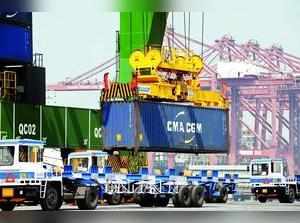 Customs not ready to release containers without 40% duty