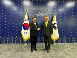 South Korean Prez looking forward to first India visit: Foreign Minister Park tells Deputy NSA Misri