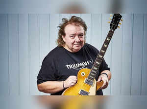 Bernie Marsden passed away. Check former Whitesnake guitarist's work, debut and bands