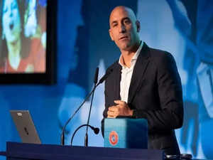 "I will not resign," says RFEF President Luis Rubiales over kissing scandal