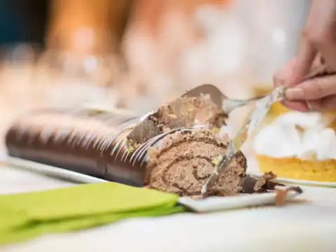 Cream rolls