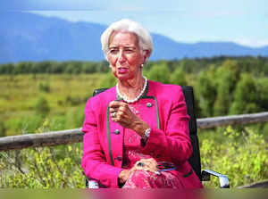 Lagarde’s Policy Silence Keeps ECB Interest Rate Debate Raging