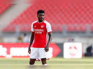 Arsenal's Thomas Partey faces injury ahead of clash against Manchester United