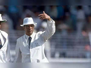 One of the first neutral umpires in Tests, Piloo Reporter dies at 84
