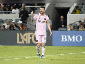 Messi has 2 assists in front of star-studded crowd in Los Angeles as Inter Miami beats LAFC 3-1