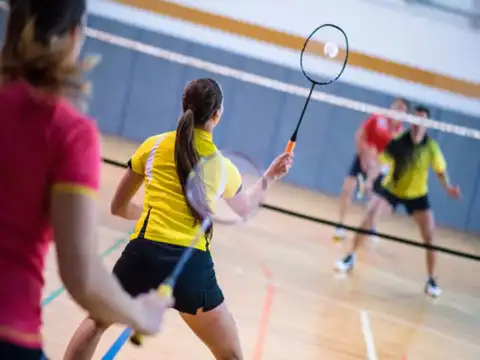 Badminton