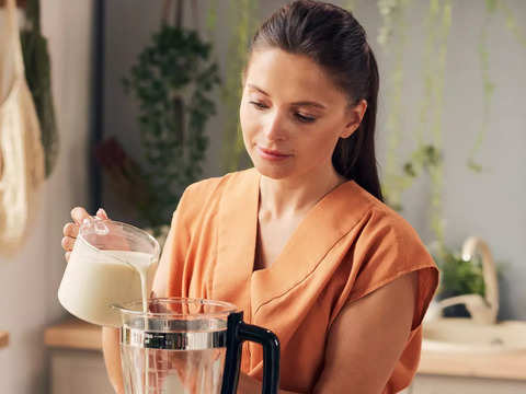 5 foods you should never put in your blender - ​Extra-hot liquids​