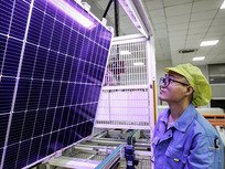
Flying too close to the sun? Why China’s solar giants are planning to get even bigger
