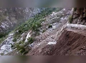**EDS: TO GO WITH STORY** Kinnaur: National Highway 5 blocked following a major ...