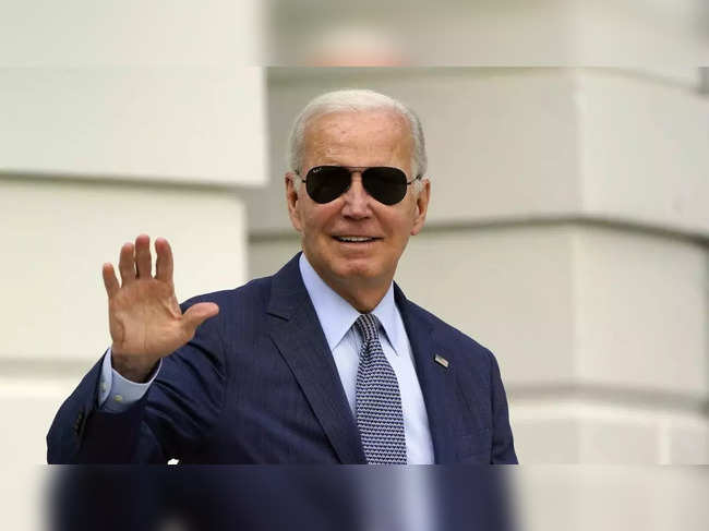 Biden heads to battleground Wisconsin to talk about the economy a week before GOP debate.