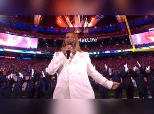 New York Giants vs Dallas Cowboys: Queen Latifah sings national anthem before Sunday Night Football game