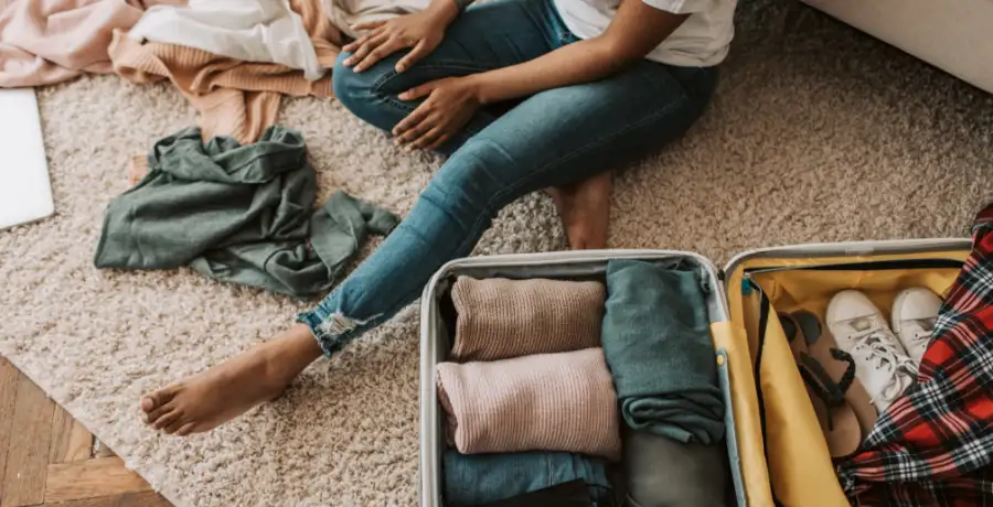 Studying Abroad? 5 things you cannot leave home without - Vimarsana News