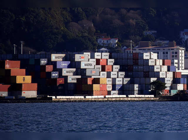 ​Lancer Container Lines