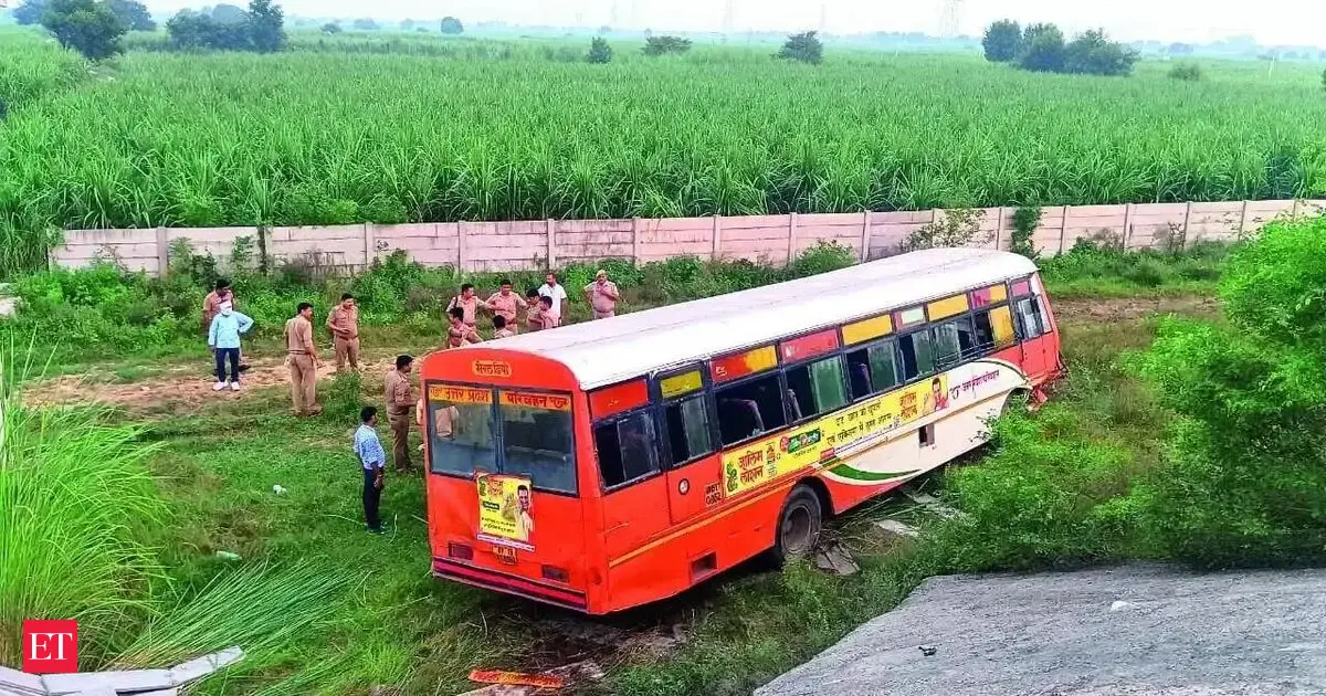 Bus veers off Delhi-Meerut Expressway after driver suffers a heart ...