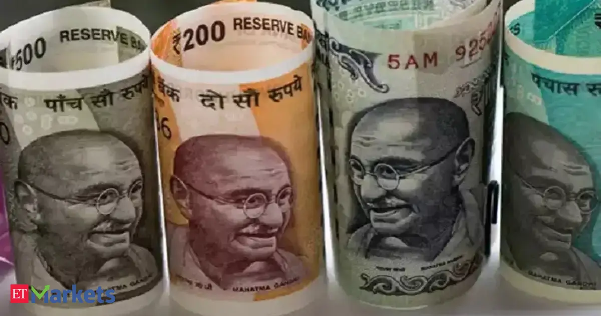 rupee outlook: Risk of sizeable decline on Indian rupee on the rise ...
