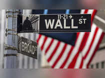 Wall Street moves sideways as investors look to Fed