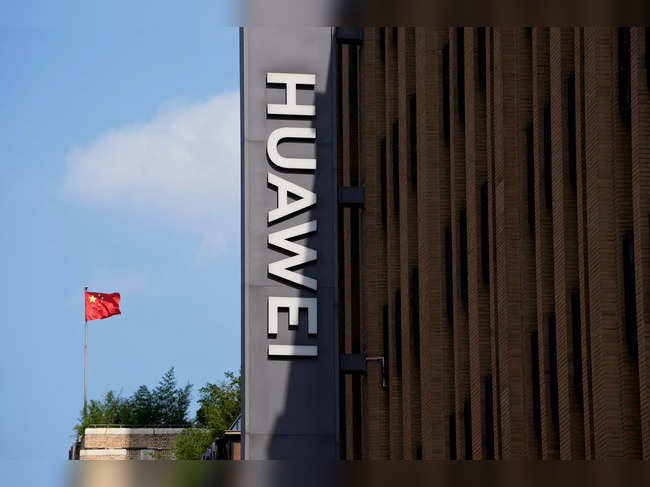 Huawei store in Shanghai