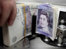 Sterling hovers at three-month low ahead of Bank of England meet