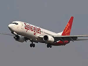 SpiceJet flight makes precautionary landing at Kolkata Airport (Ld)