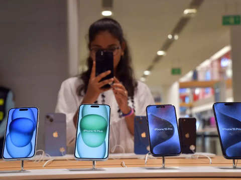 Paris, France - Sep 17, 2022: Display of the new Apple iPhone 15 Pro Max  featuring Asian characters during unboxing and setup Stock Photo - Alamy