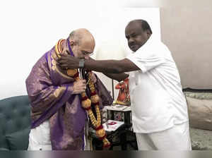 New Delhi, Sept 22 (ANI): Janata Dal (Secular) (JD-S) leader HD Kumaraswamy meet...