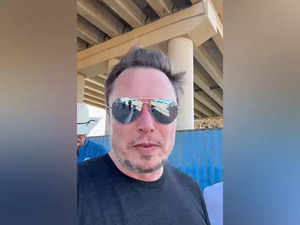 Elon Musk livestreams from Texas