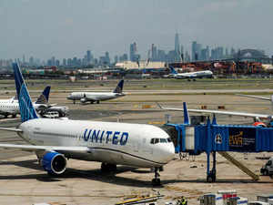 United Airlines pilots ratified a new contract that their union says is worth more than USD 10 billion