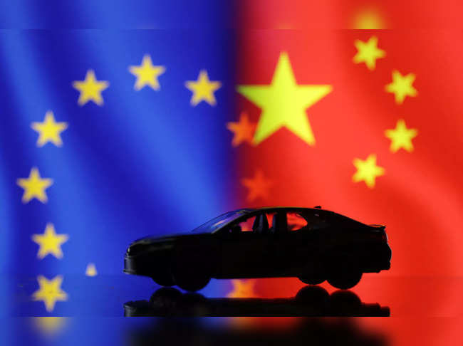 Car miniature, EU and Chinese flag