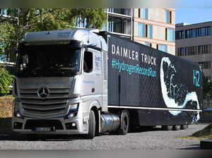 An Hydrogen prototype GenH2 truck of the Daimler Truck Holding AG arrives at his destination in Berlin, on September 26, 2023, after completing 1047kms with one liquid hydrogen full tank.