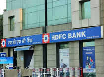FII holding in HDFC Bank drops further in Q2, investment headroom increases by 170 bps